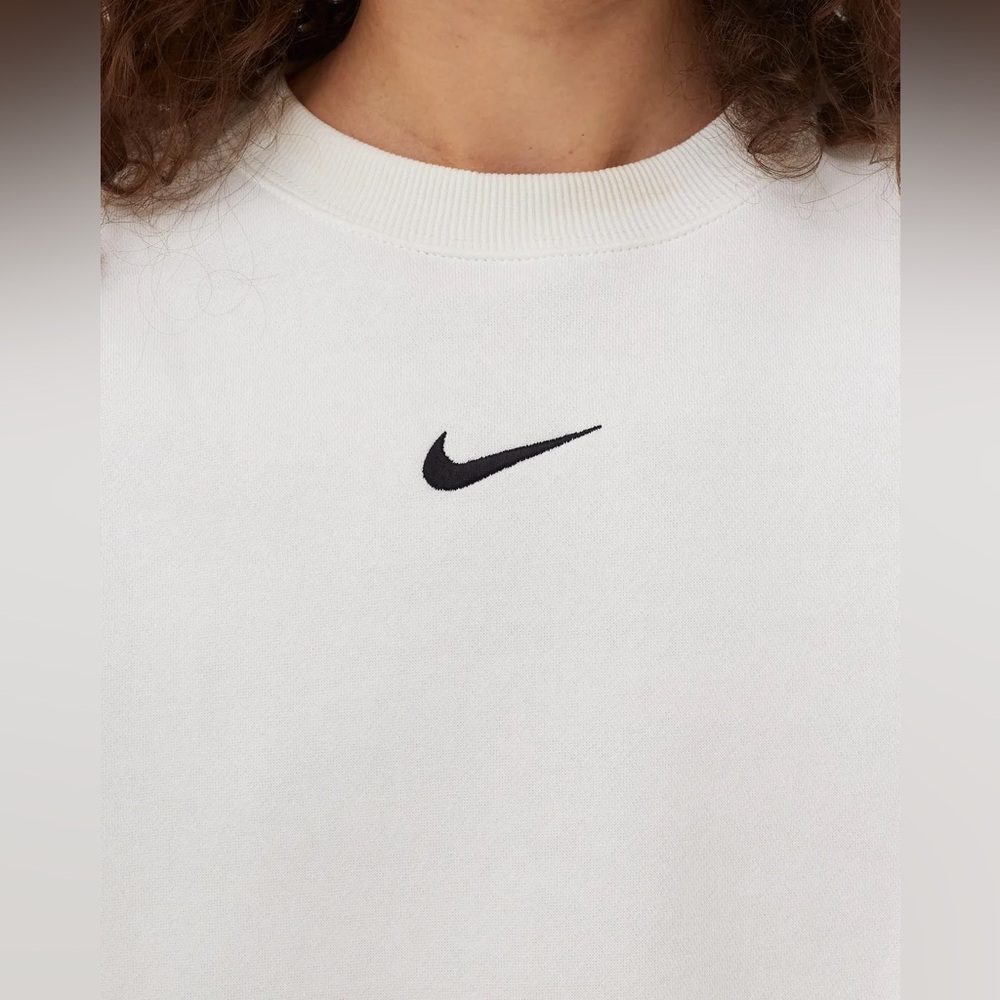 NWT Nike Women's Sportswear Phoenix Fleece Oversized Crewneck Sweatshirt - Picture 3 of 13